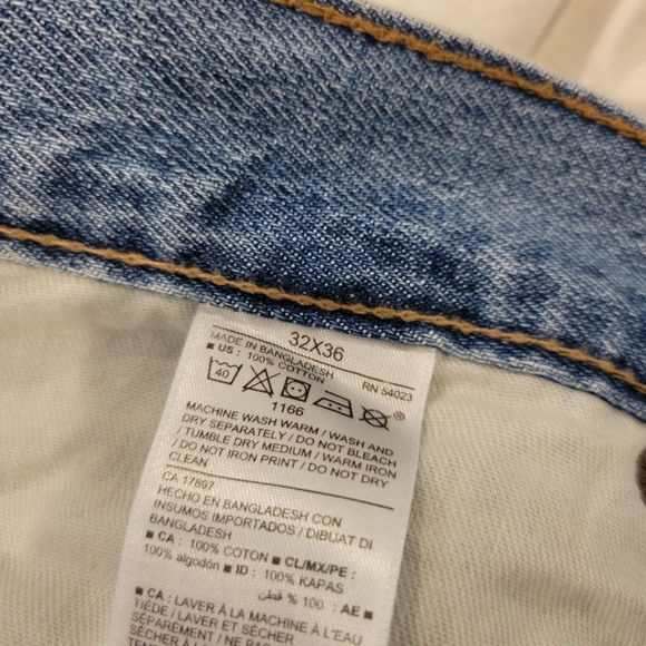 Mens Old Navy Boot Cut 100% Cotton 32/36 Light Wash - Picture 3 of 7